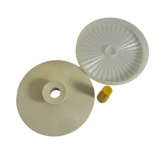 Vintage Tupperware Harvest Gold Yellow 2 Quart Pitcher White Push Button Lid - Picture 9 of 12